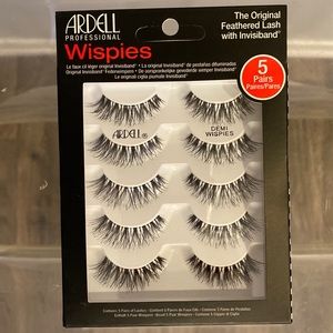 BRAND NEW ARDELL WISPIES LASHES